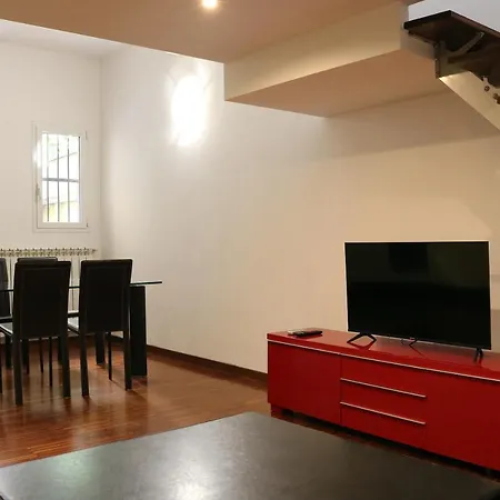 Cozy & Large Loft Famagosta 아파트 밀라노